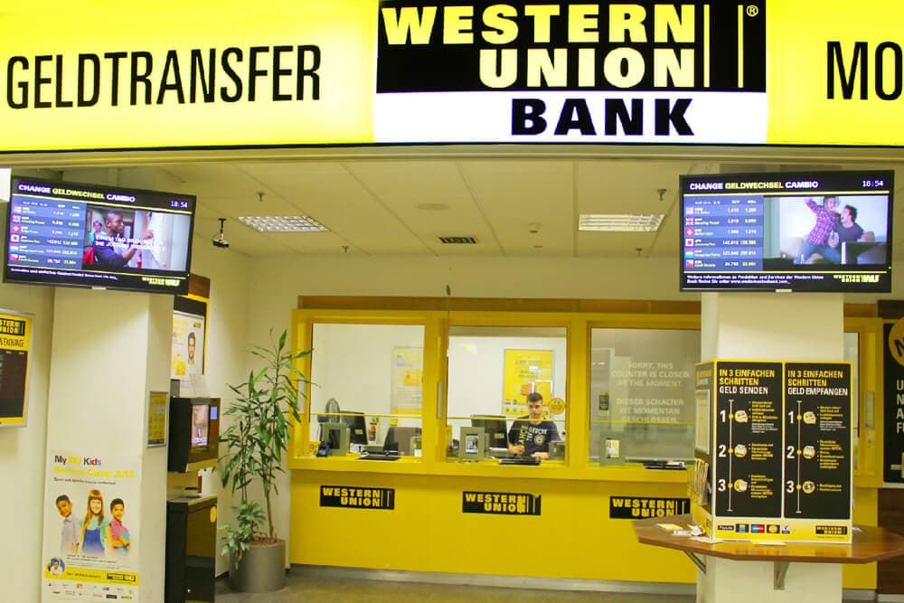 digital signage in banks